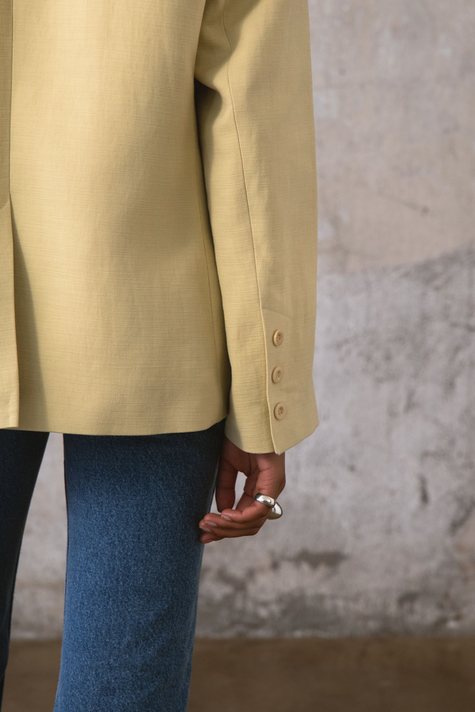 TAME JACKE GELB