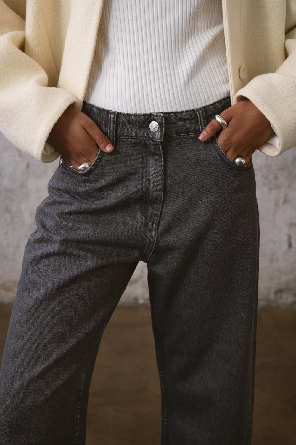 ISH JEANS GRAU