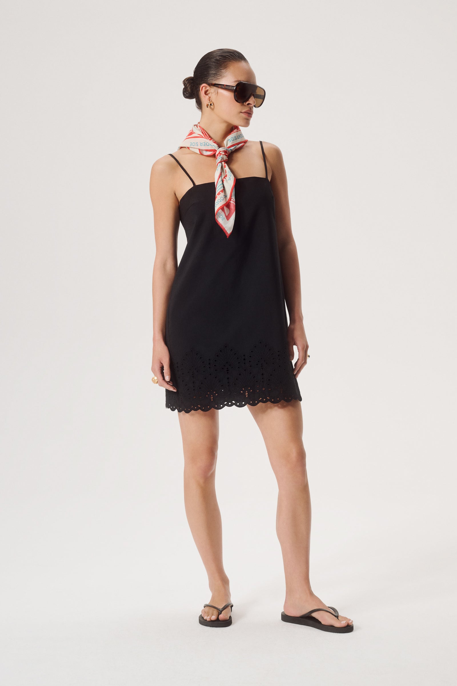 PICO KLEID SCHWARZ