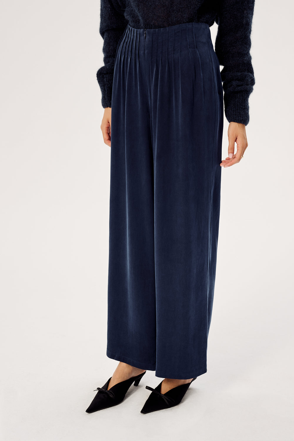 DERN PANTS