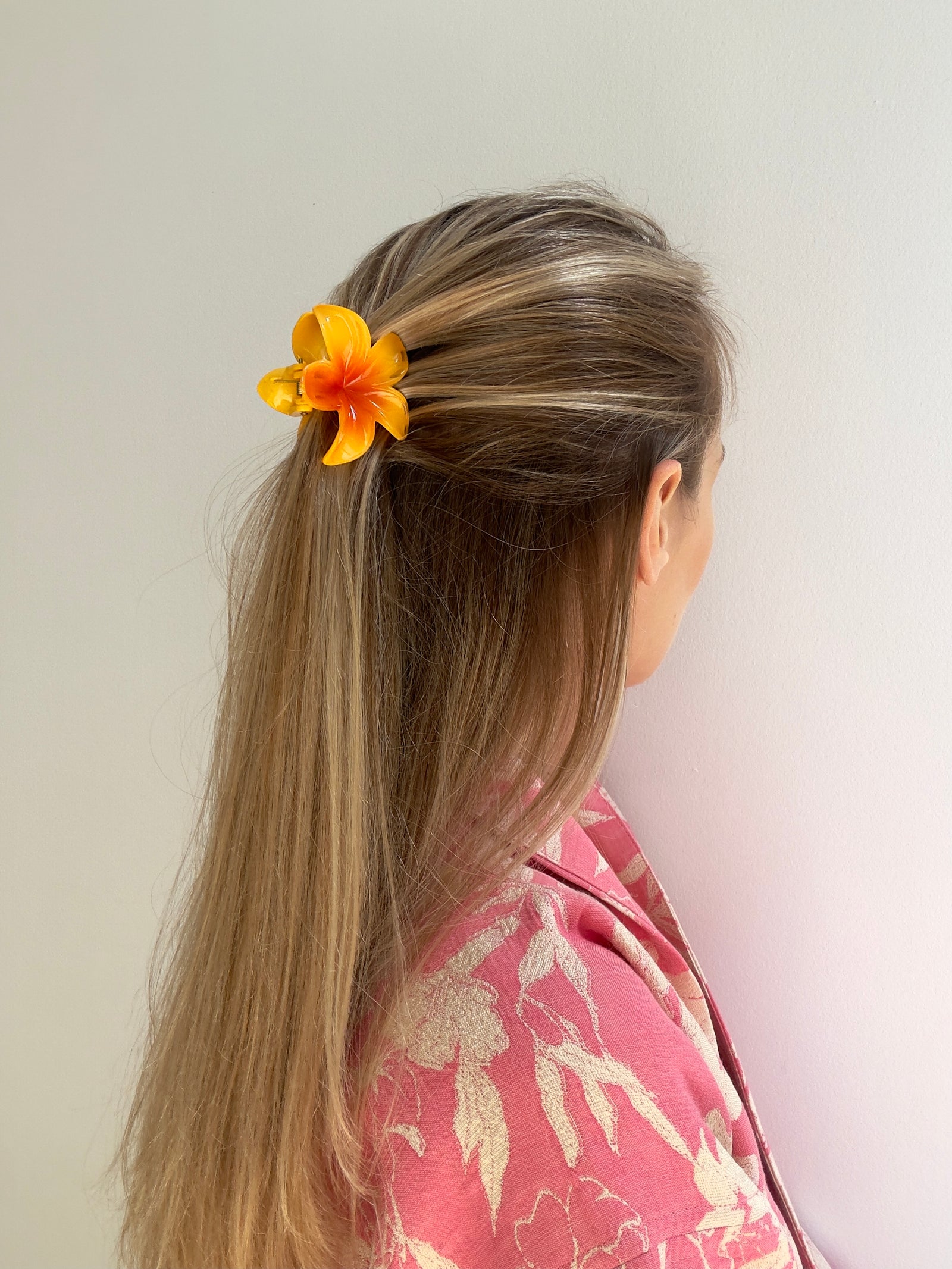 DUŻA KLAMRA DO WŁOSÓW SUI AVA PLUMERIA BELLA