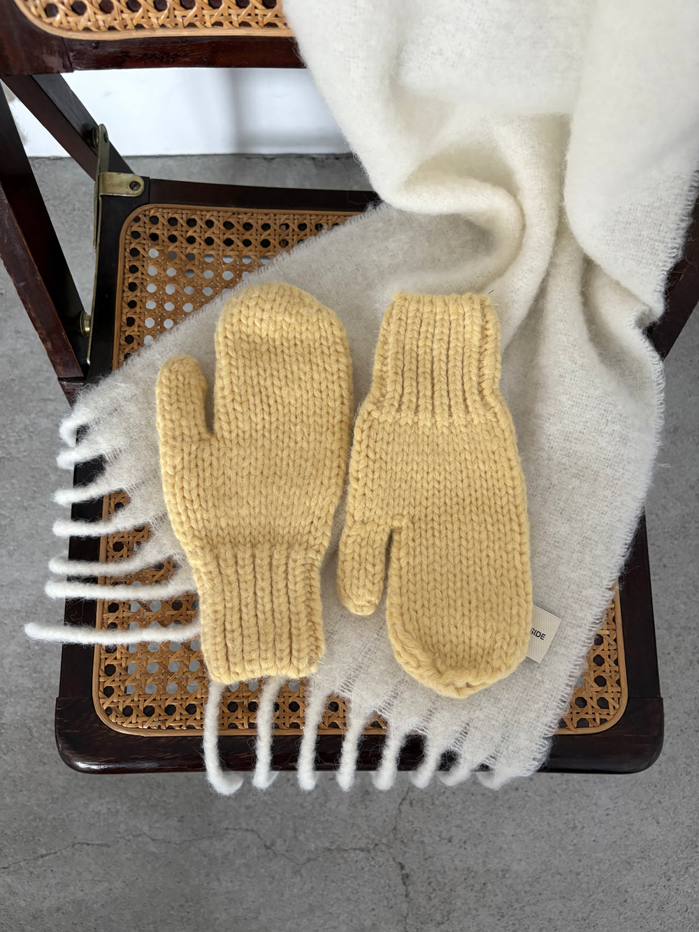 SNUG CHUNKY WOLLHANDSCHUHE GELB